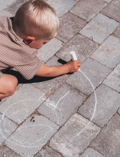 BIO HOPSCOTCH W/CHALK - Motorikleksak