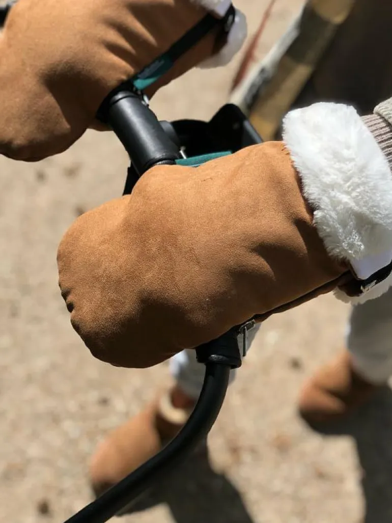 KONG.WALTHER Brown Faux Suede Stroller Gloves - Barnvagnstillbehör