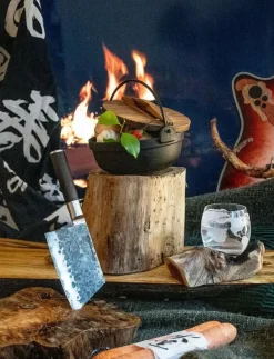 Kuro Sakata 14 cm blade in wooden gift box - Santokuknivar