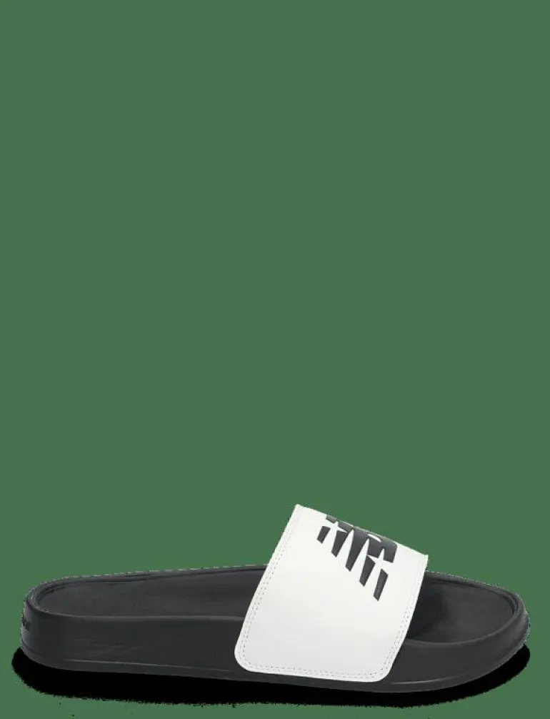 New Balance Sandals 200 - Badtofflor