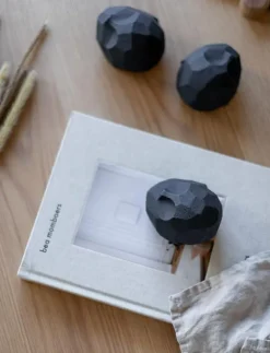 Sculpture Pebble Head - Skulpturer & Porslinsfigurer