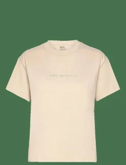 Serif Boxy T-Shirt - T-Shirts