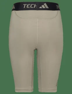 TF BASE SHORT T - Träningstights