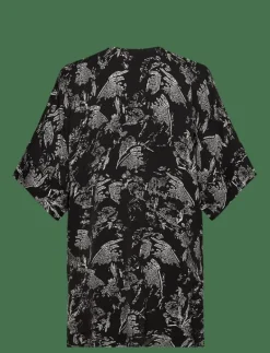 Tristan - Graphic Legacy - T-shirts